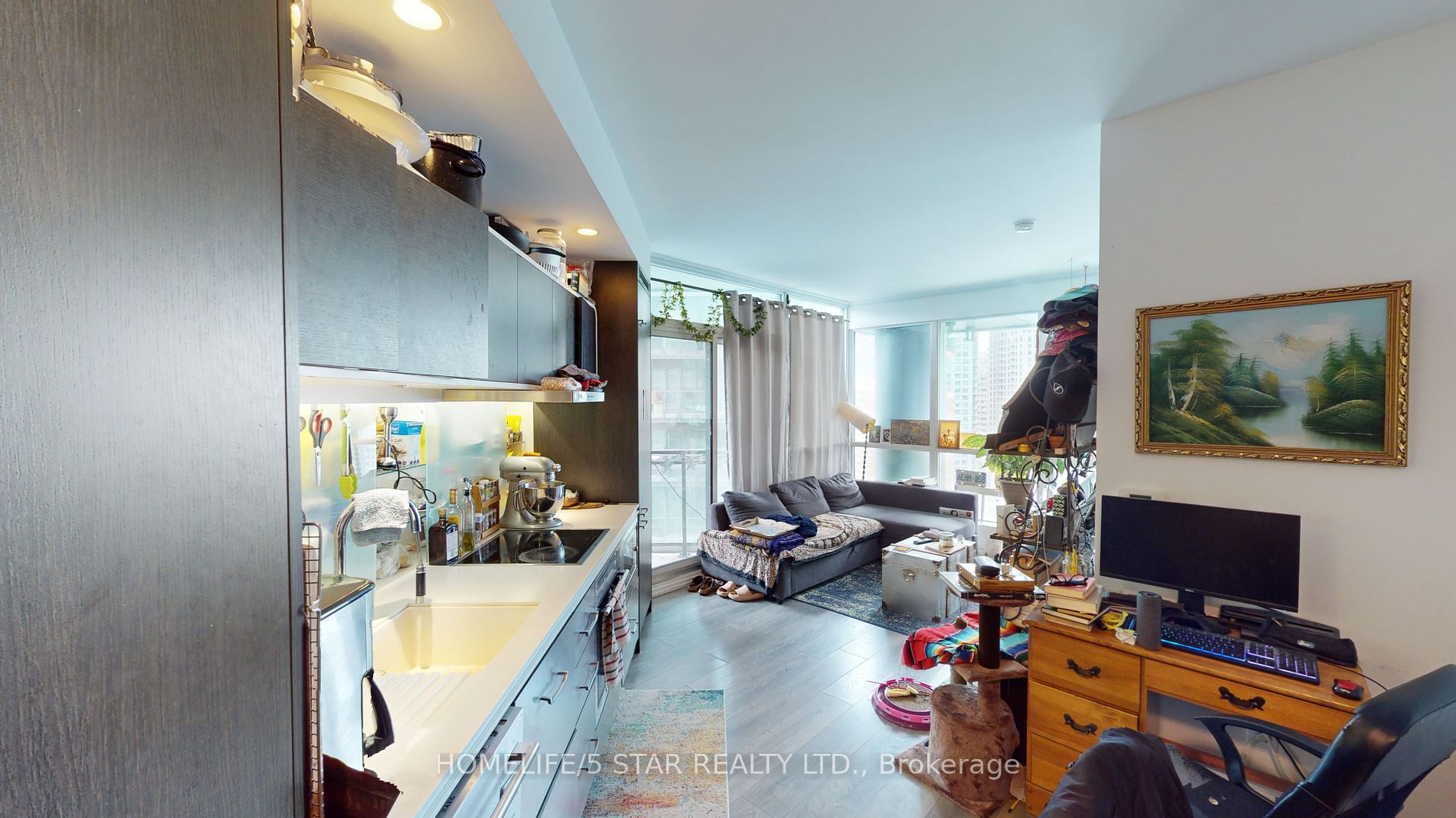 45 Charles St E, #2106