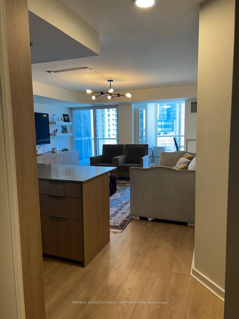 208 Queens Quay W, #603