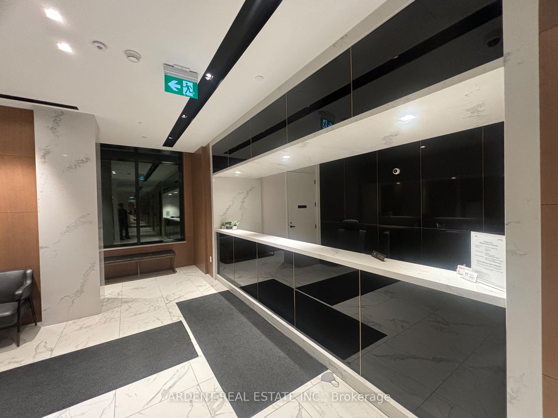 8 Tippett Rd, #601