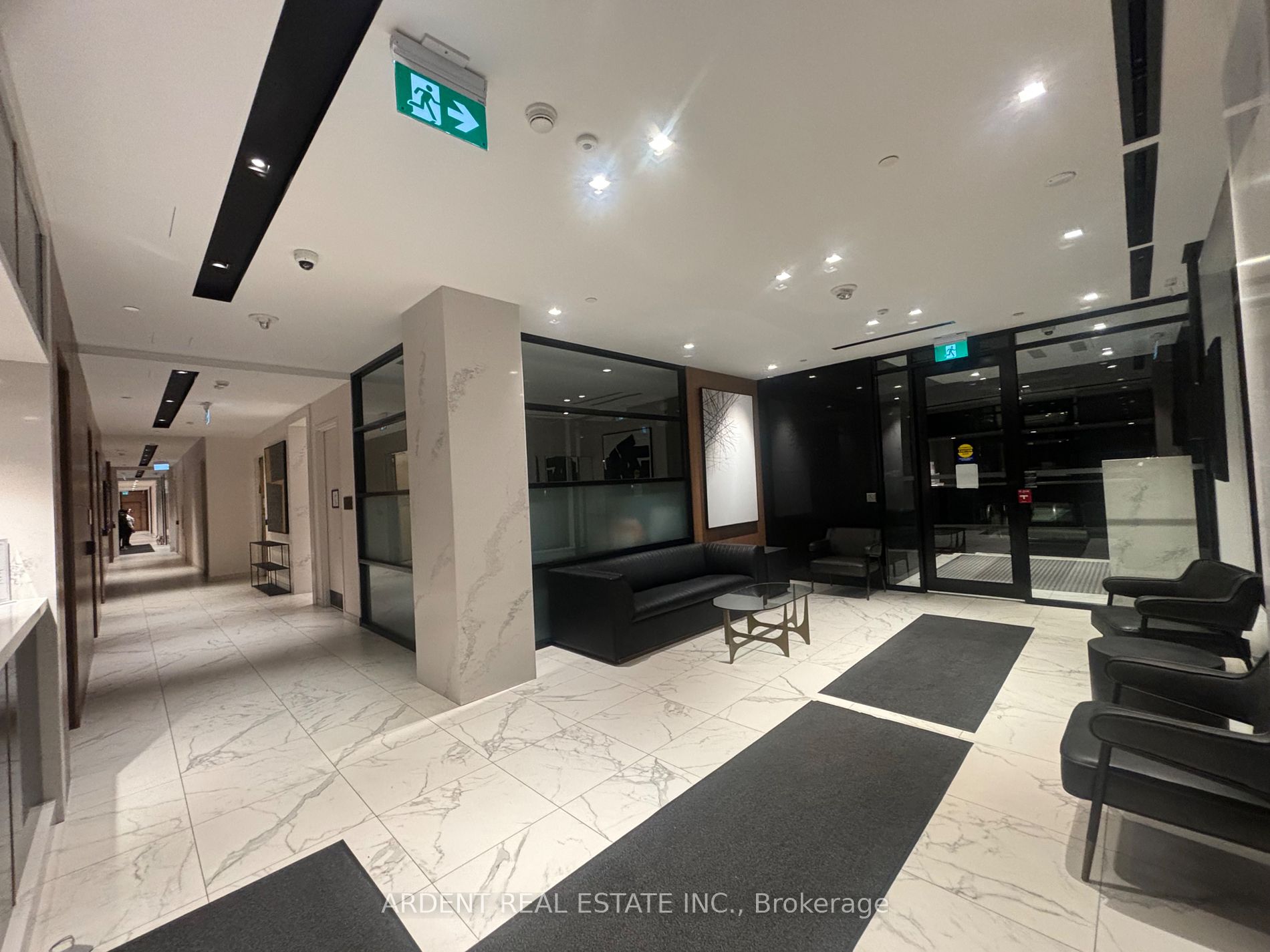 8 Tippett Rd, #601