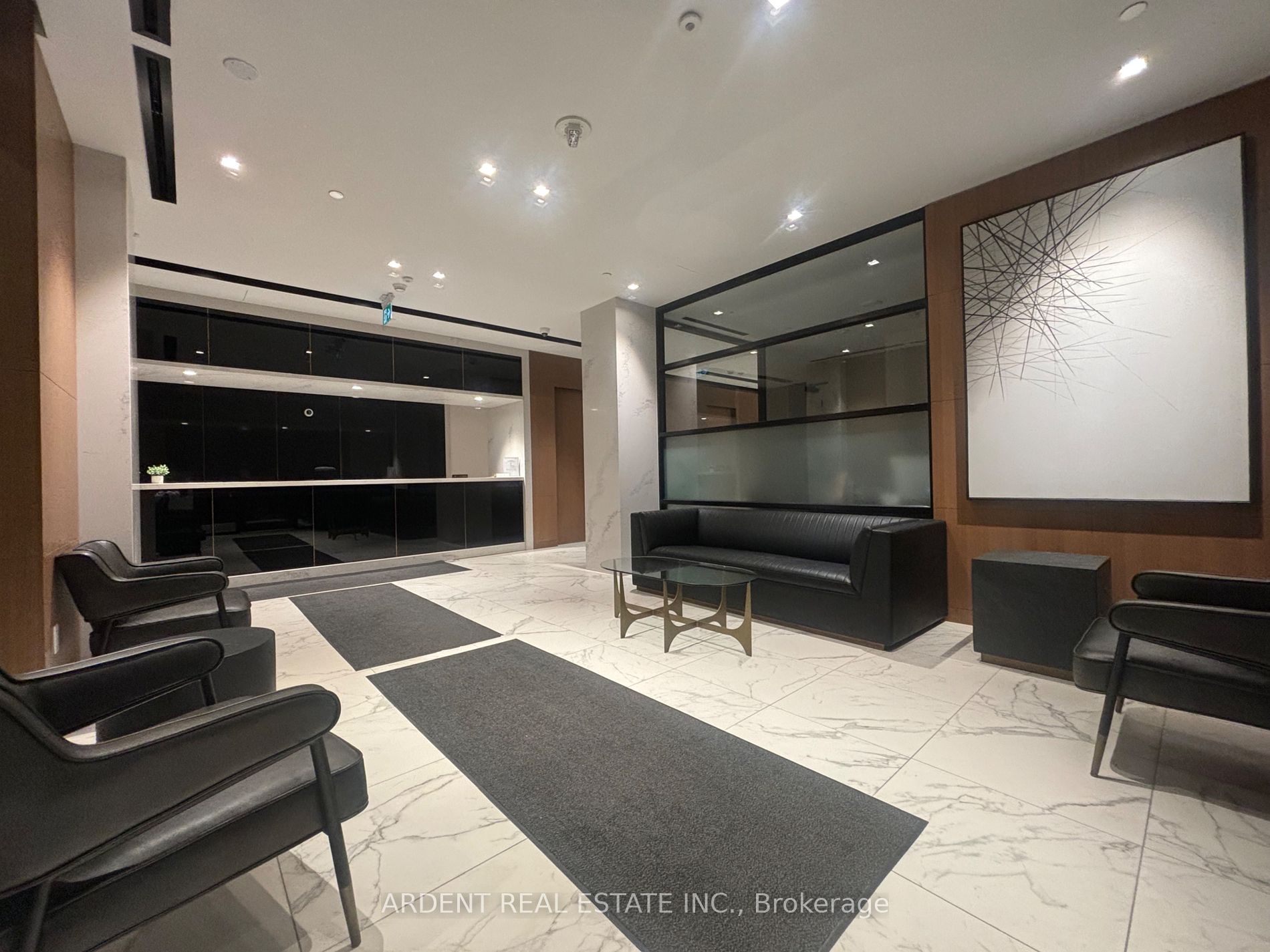 8 Tippett Rd, #601