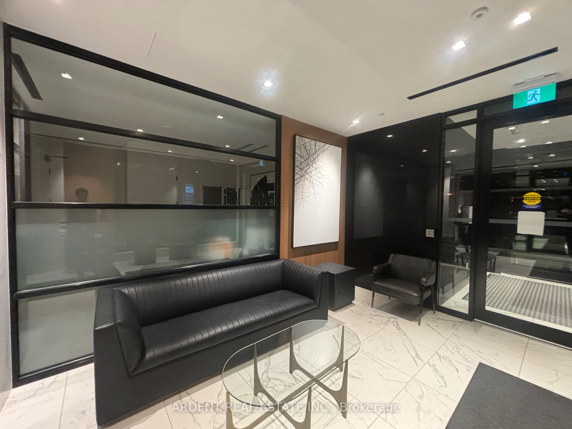 8 Tippett Rd, #601