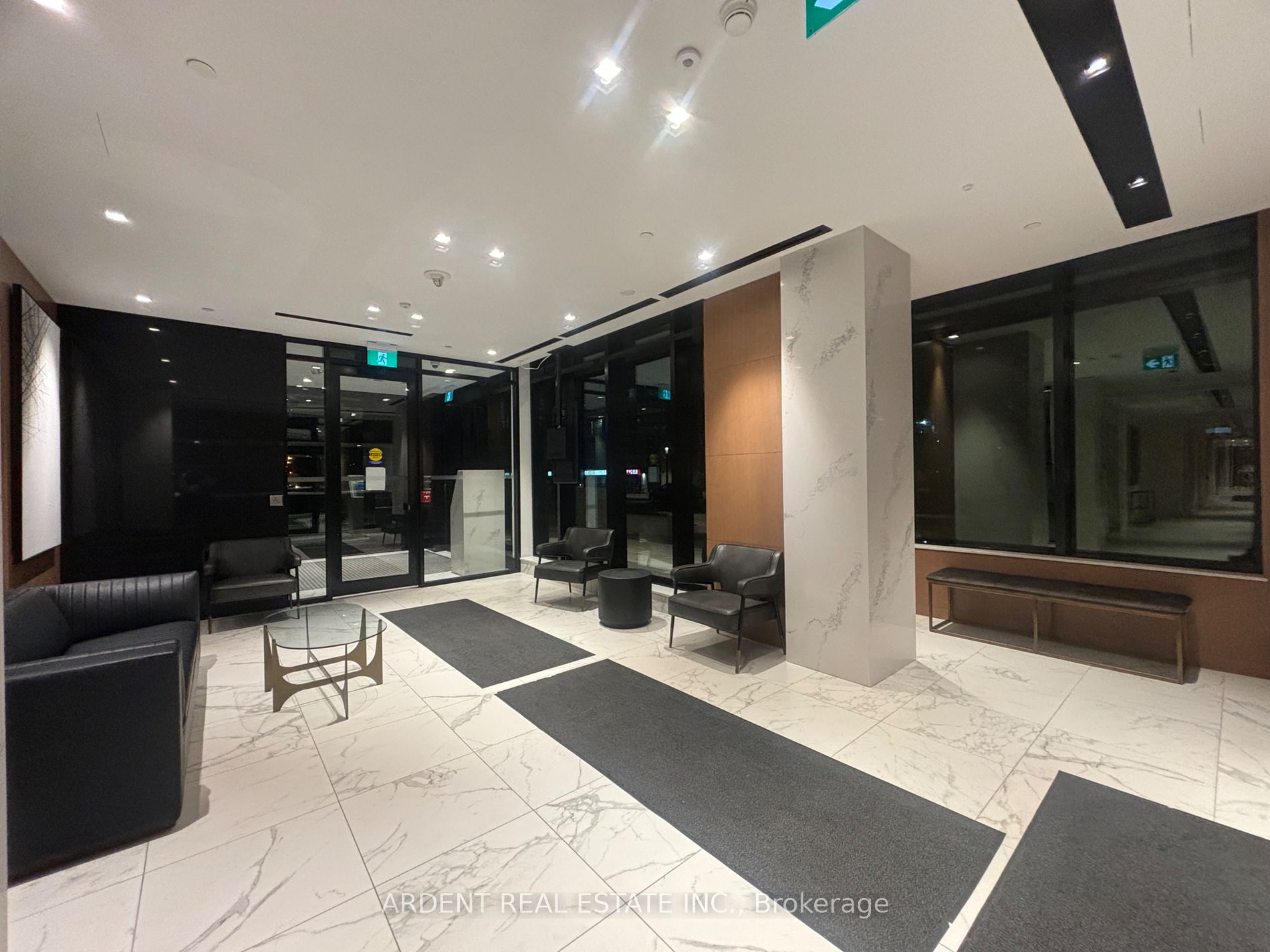 8 Tippett Rd, #601