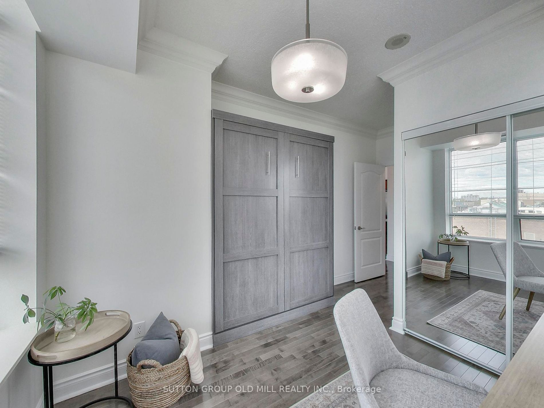 319 Merton Street, #1002