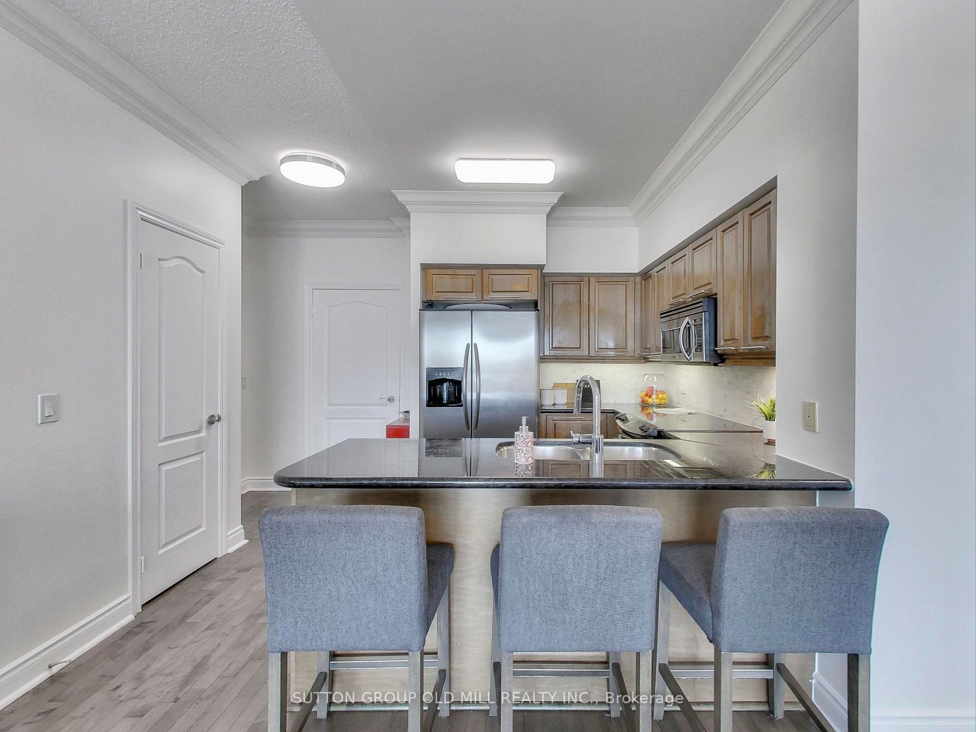 319 Merton Street, #1002