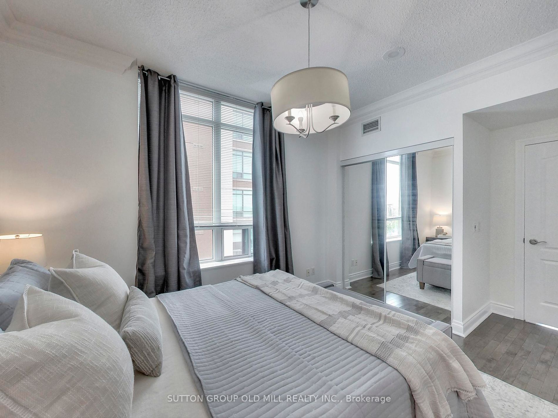 319 Merton Street, #1002