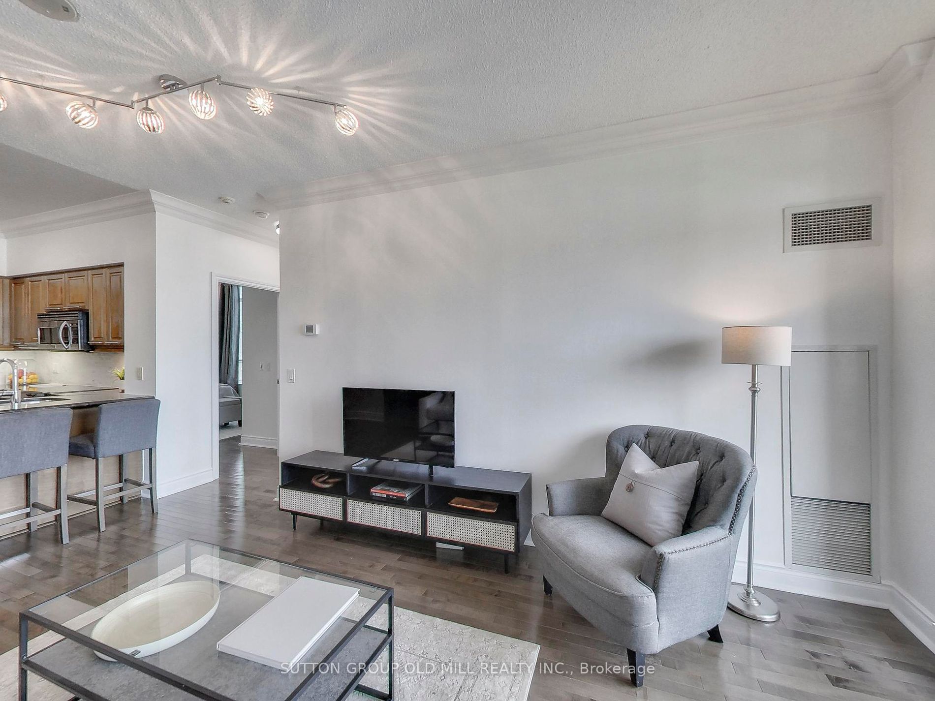 319 Merton Street, #1002