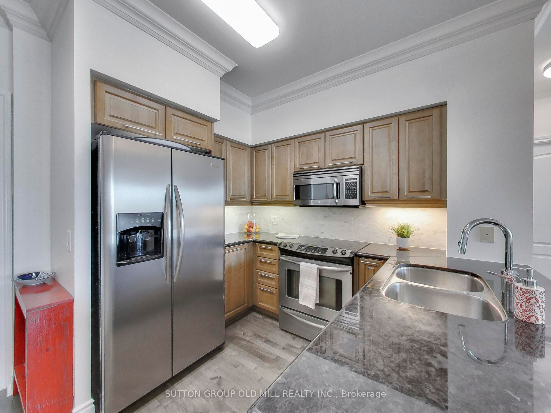 319 Merton Street, #1002