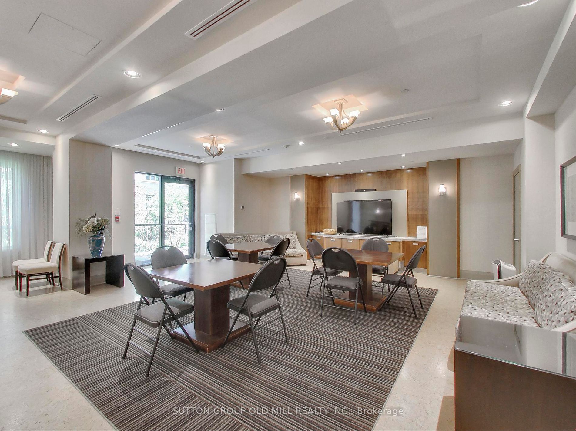 319 Merton Street, #1002