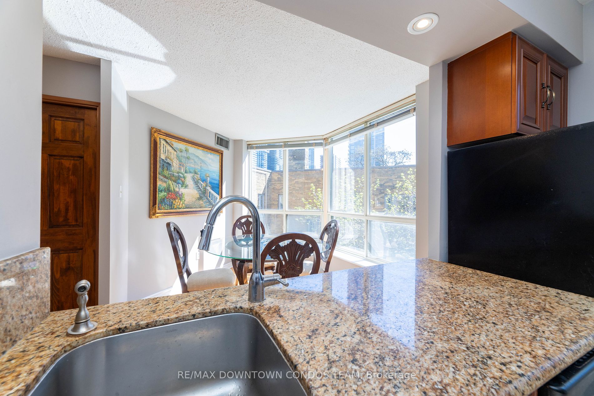 44 St Joseph St, #506
