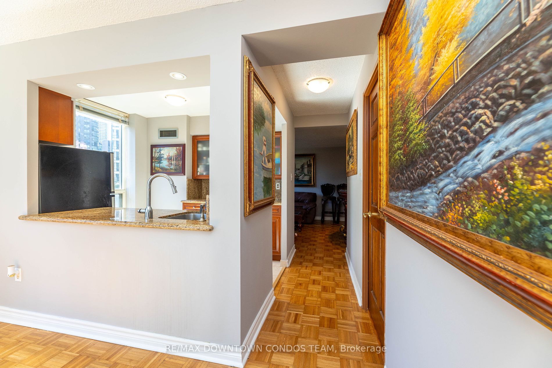 44 St Joseph St, #506