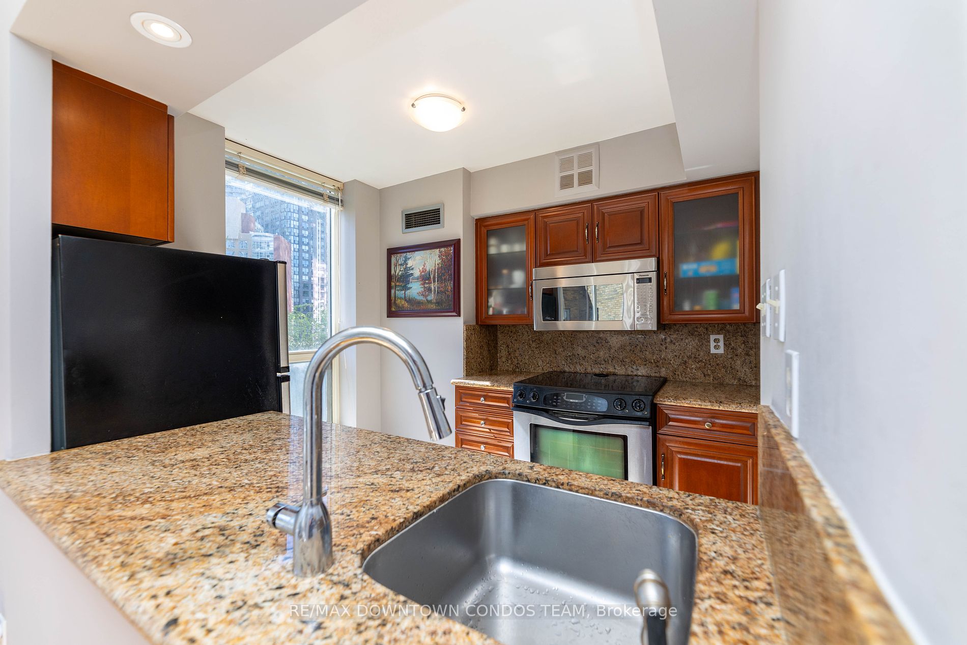 44 St Joseph St, #506
