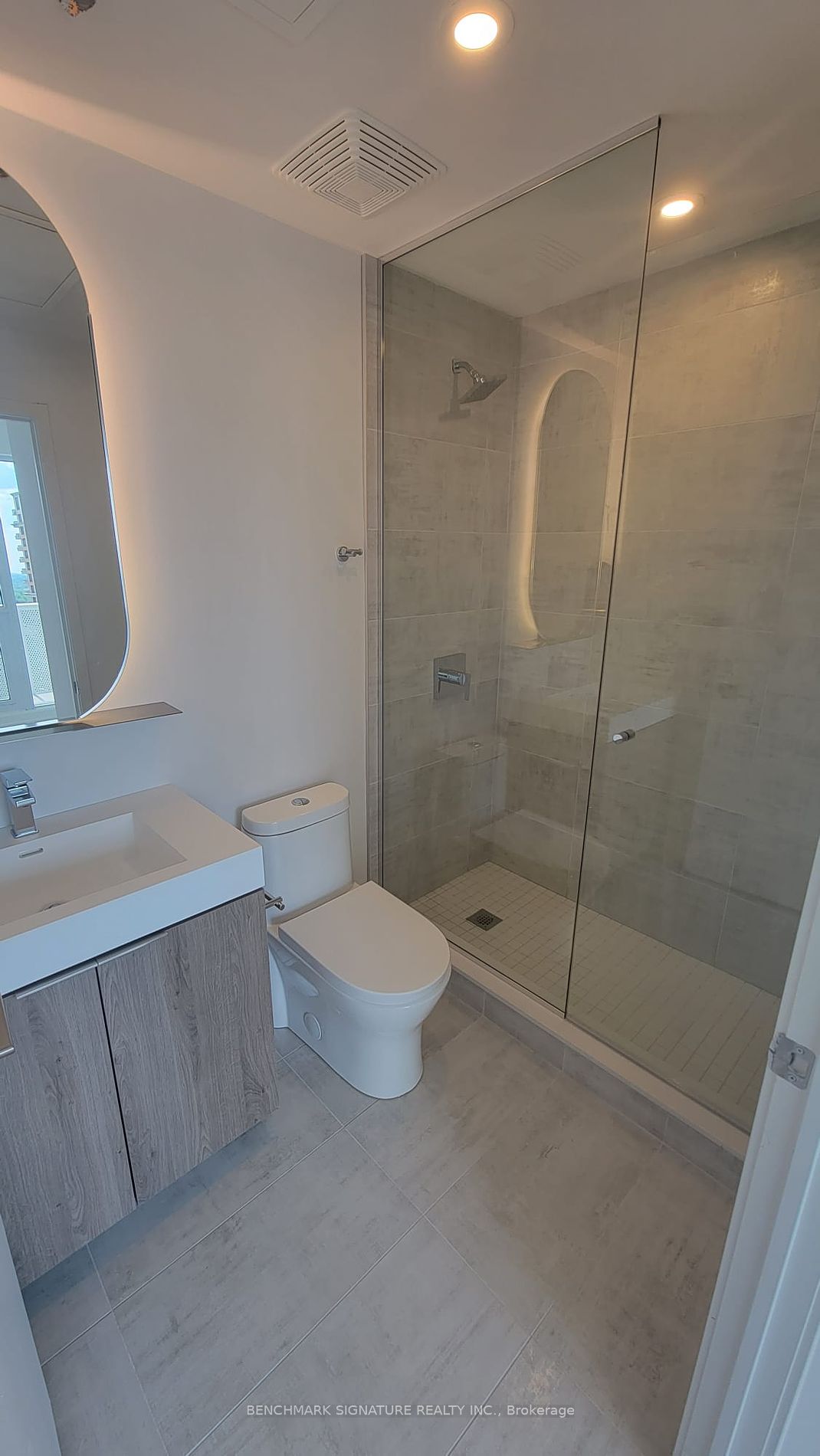 15 Holmes Avenue, #1312