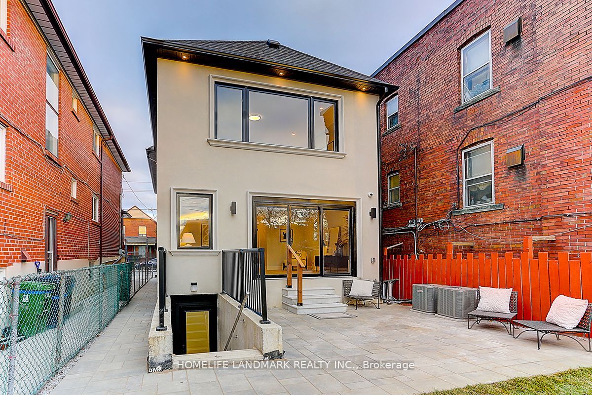 564 Dufferin Street