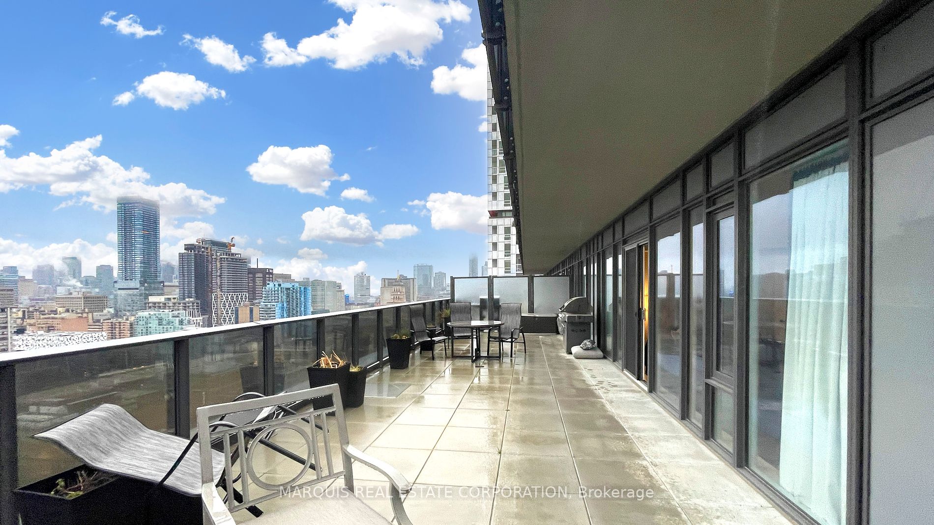 330 Richmond St W, #505