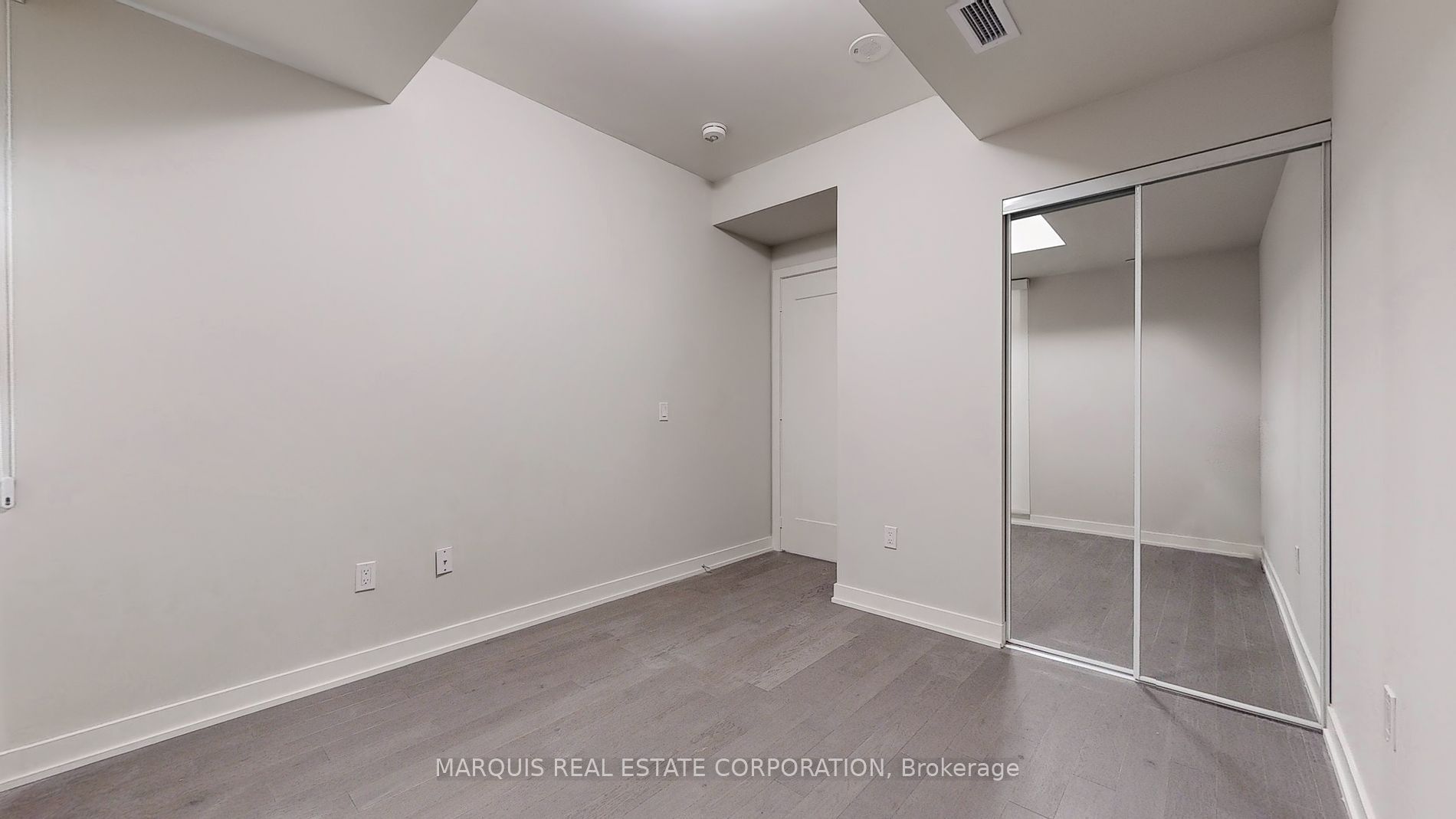 330 Richmond St W, #505
