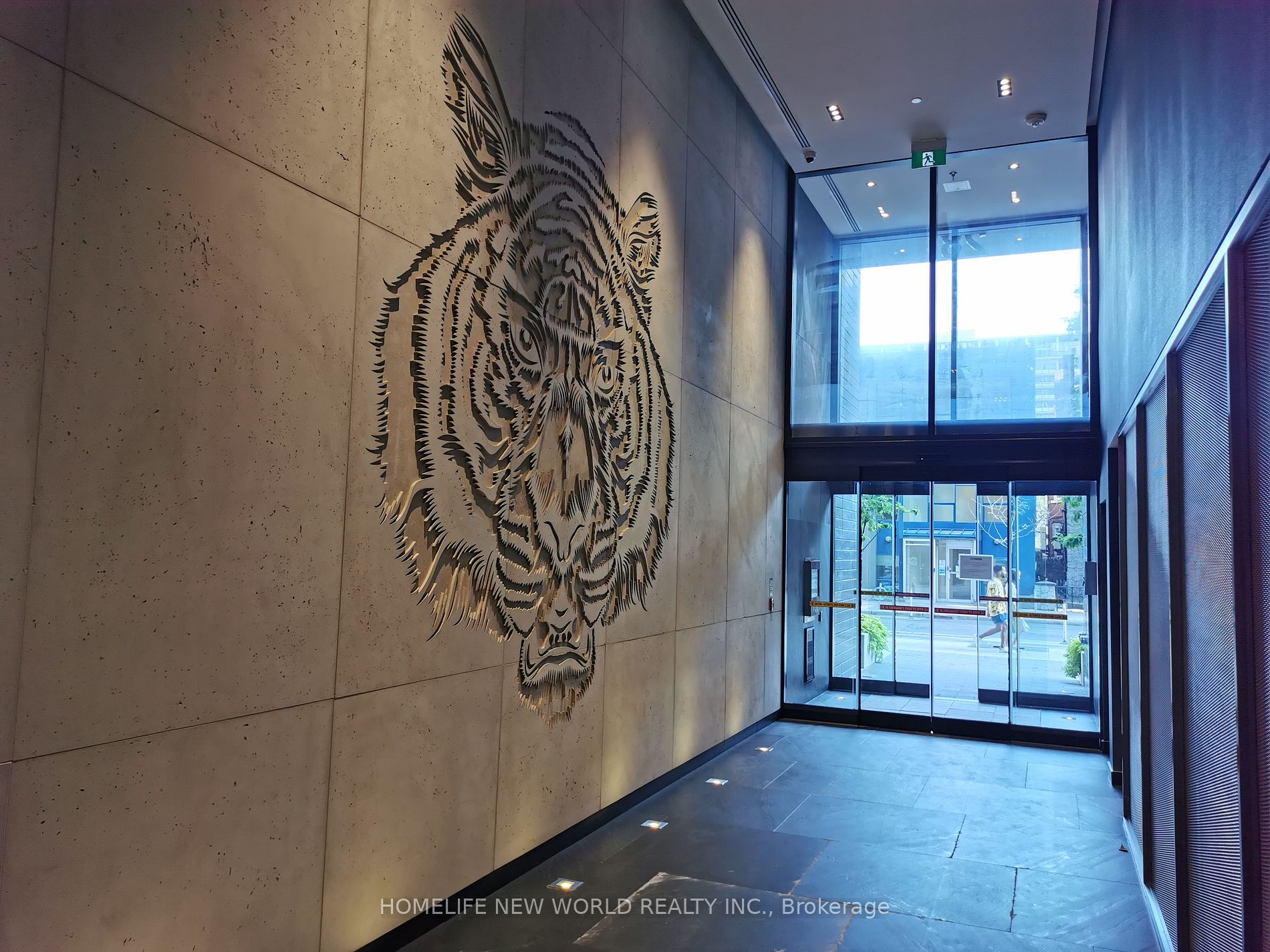 28 Wellesley Street E, #3504