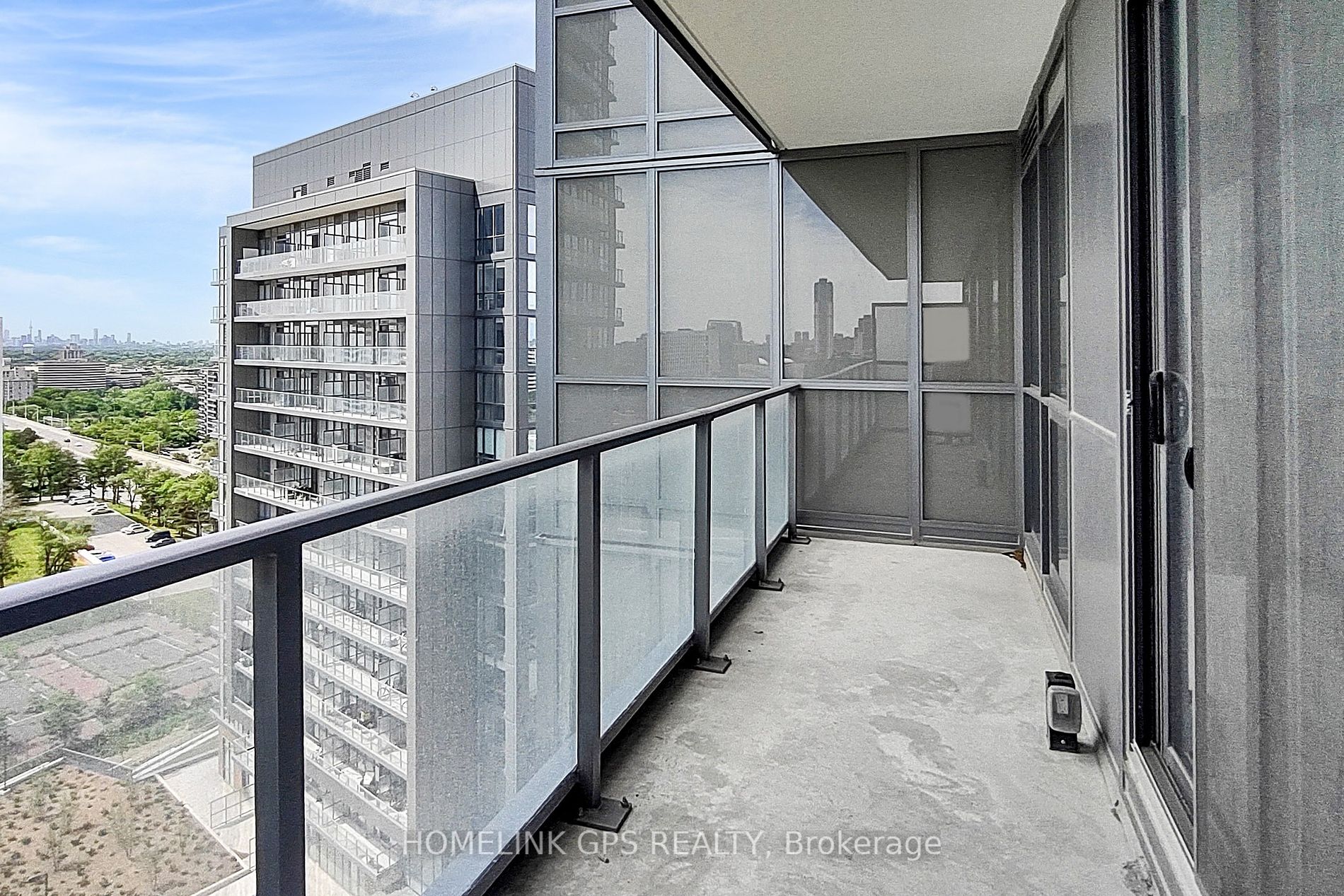 38 Forest Manor Rd, #1106