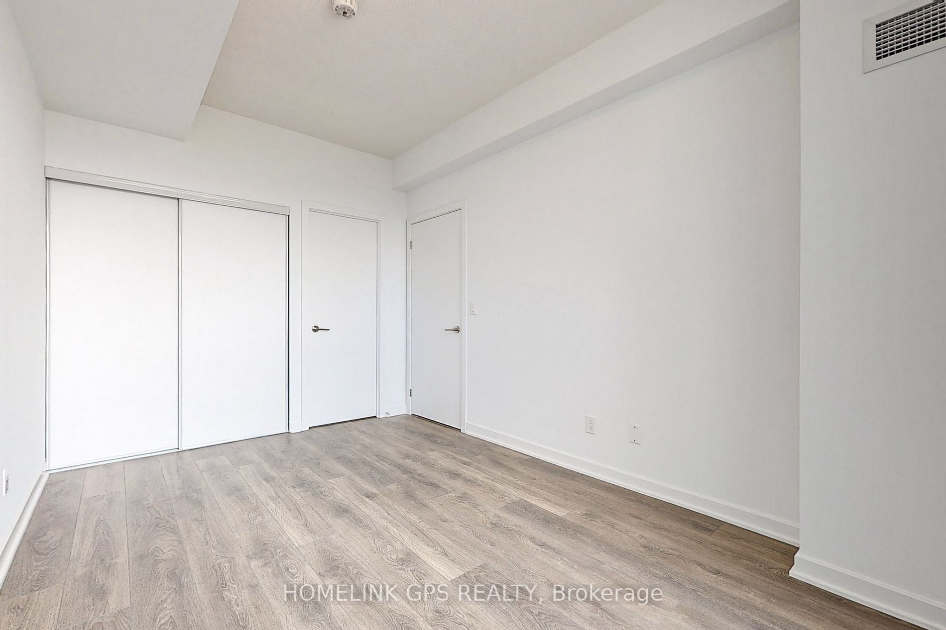 38 Forest Manor Rd, #1106