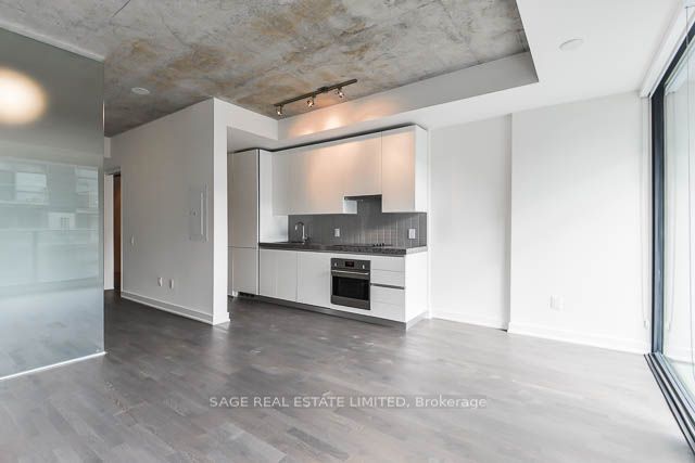 38 Stewart Street #802