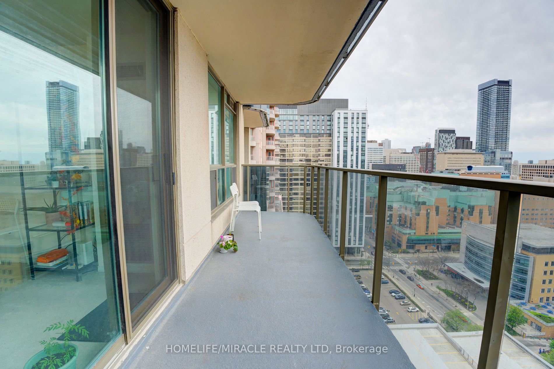 750 Bay St, #2705