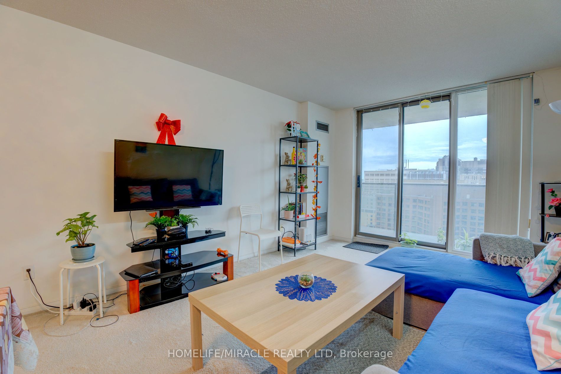 750 Bay St, #2705