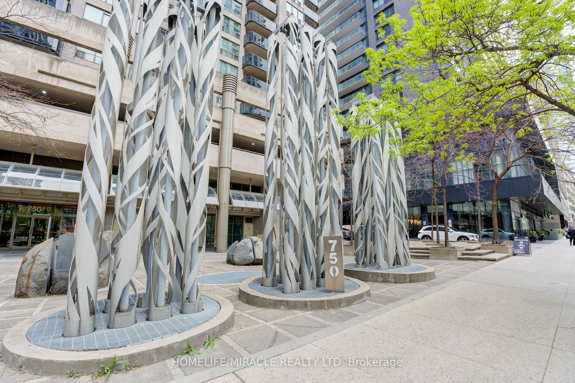 750 Bay St, #2705