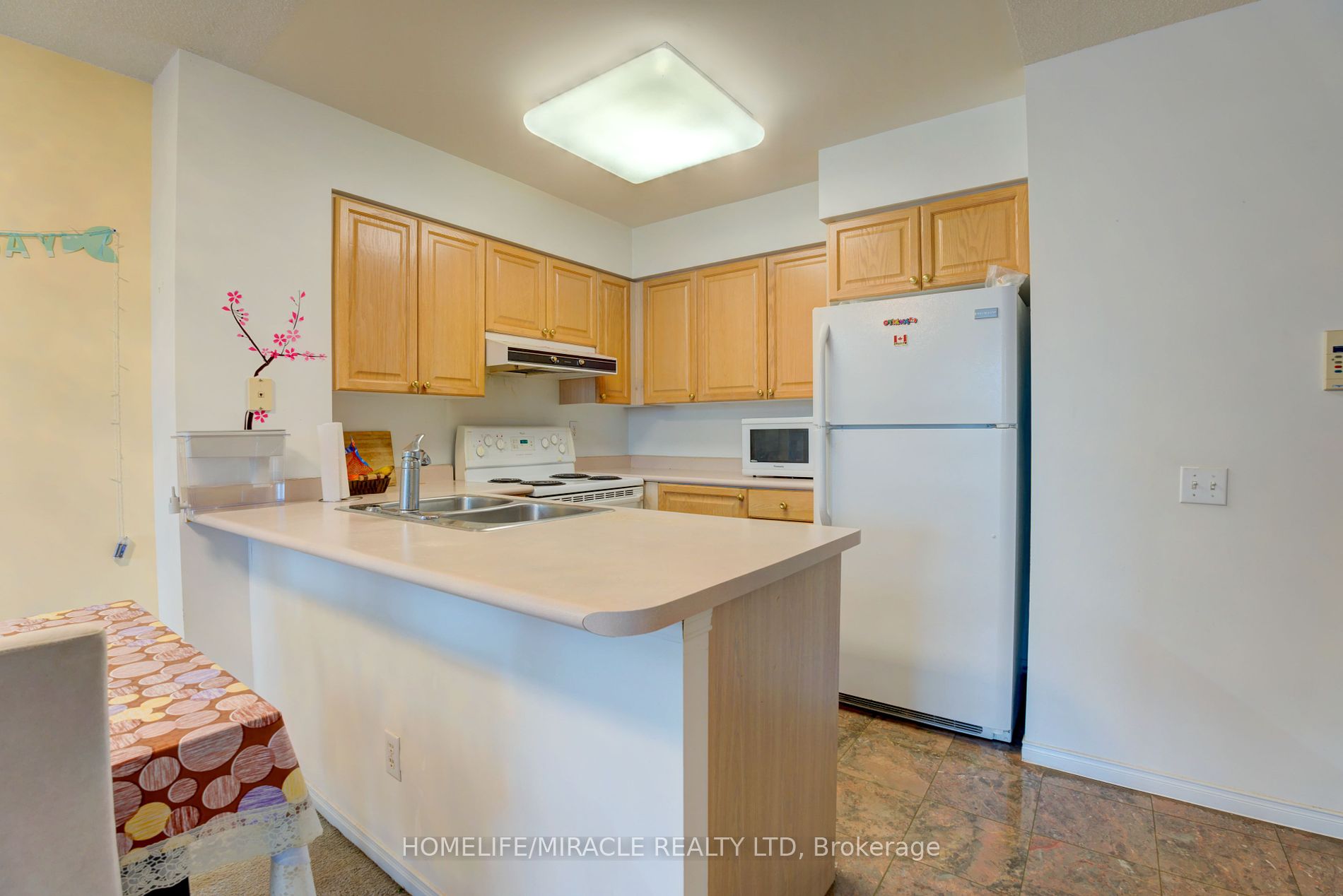 750 Bay St, #2705