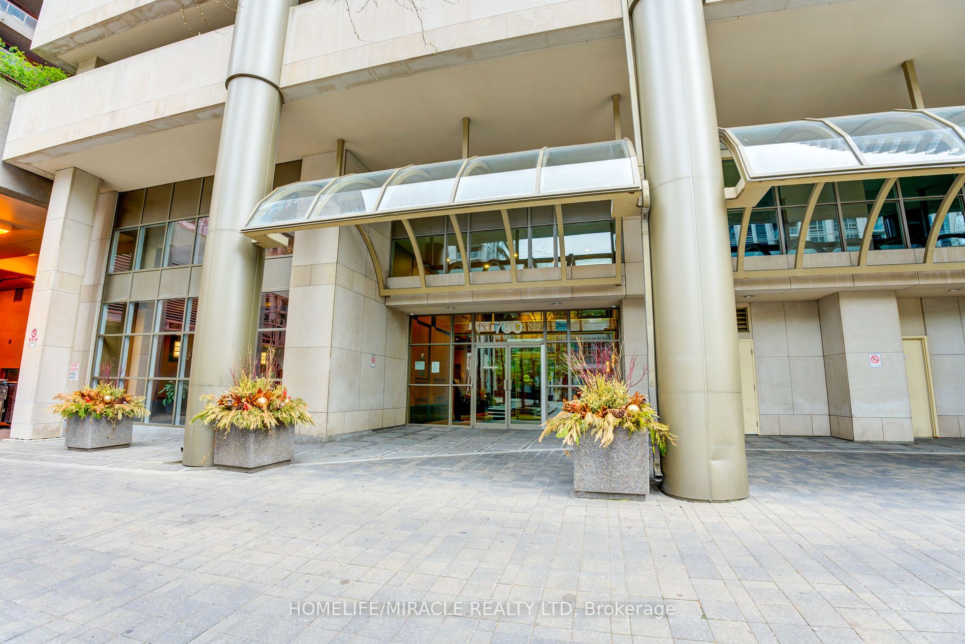 750 Bay St, #2705