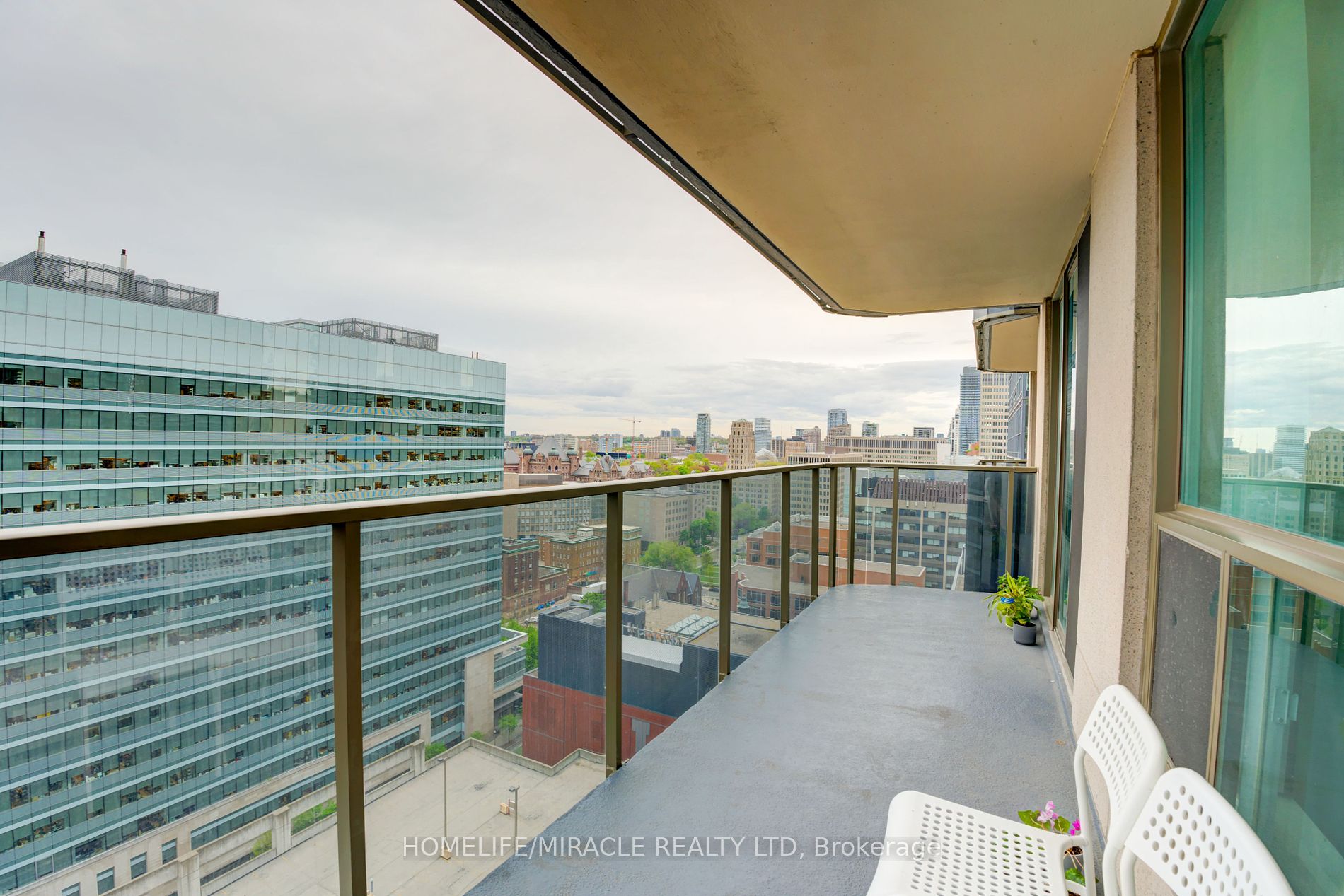 750 Bay St, #2705