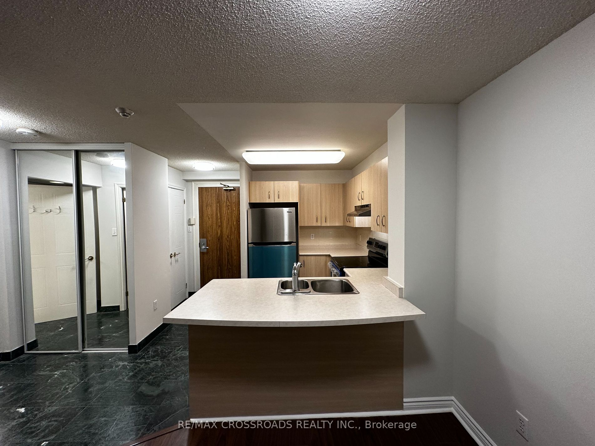 105 Victoria Street, #1003