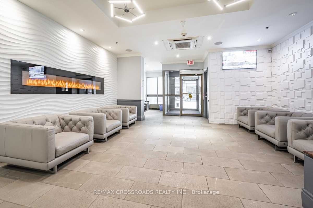 105 Victoria Street, #1003