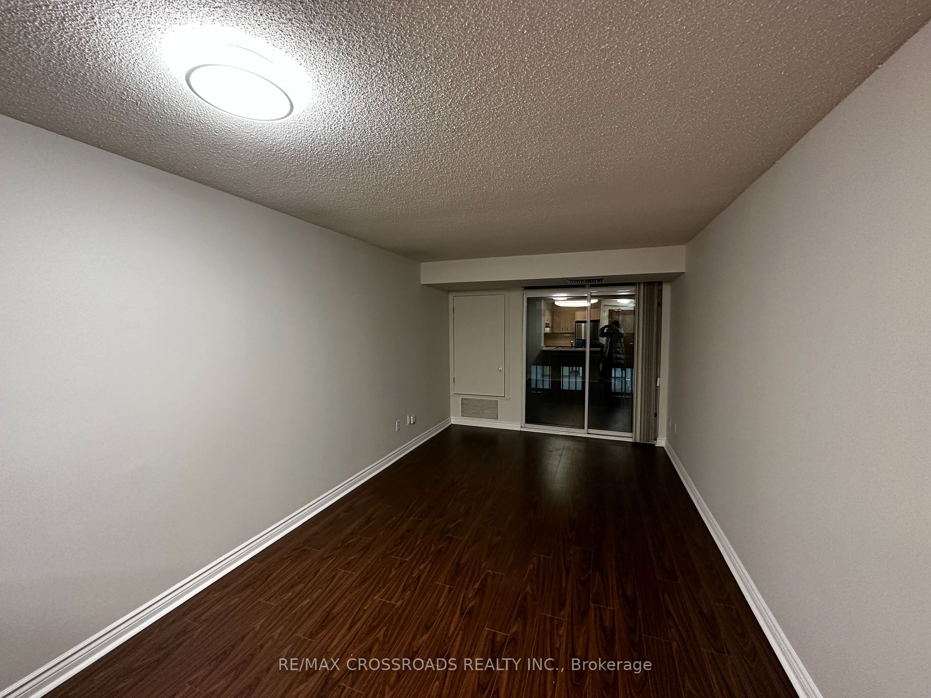105 Victoria Street, #1003