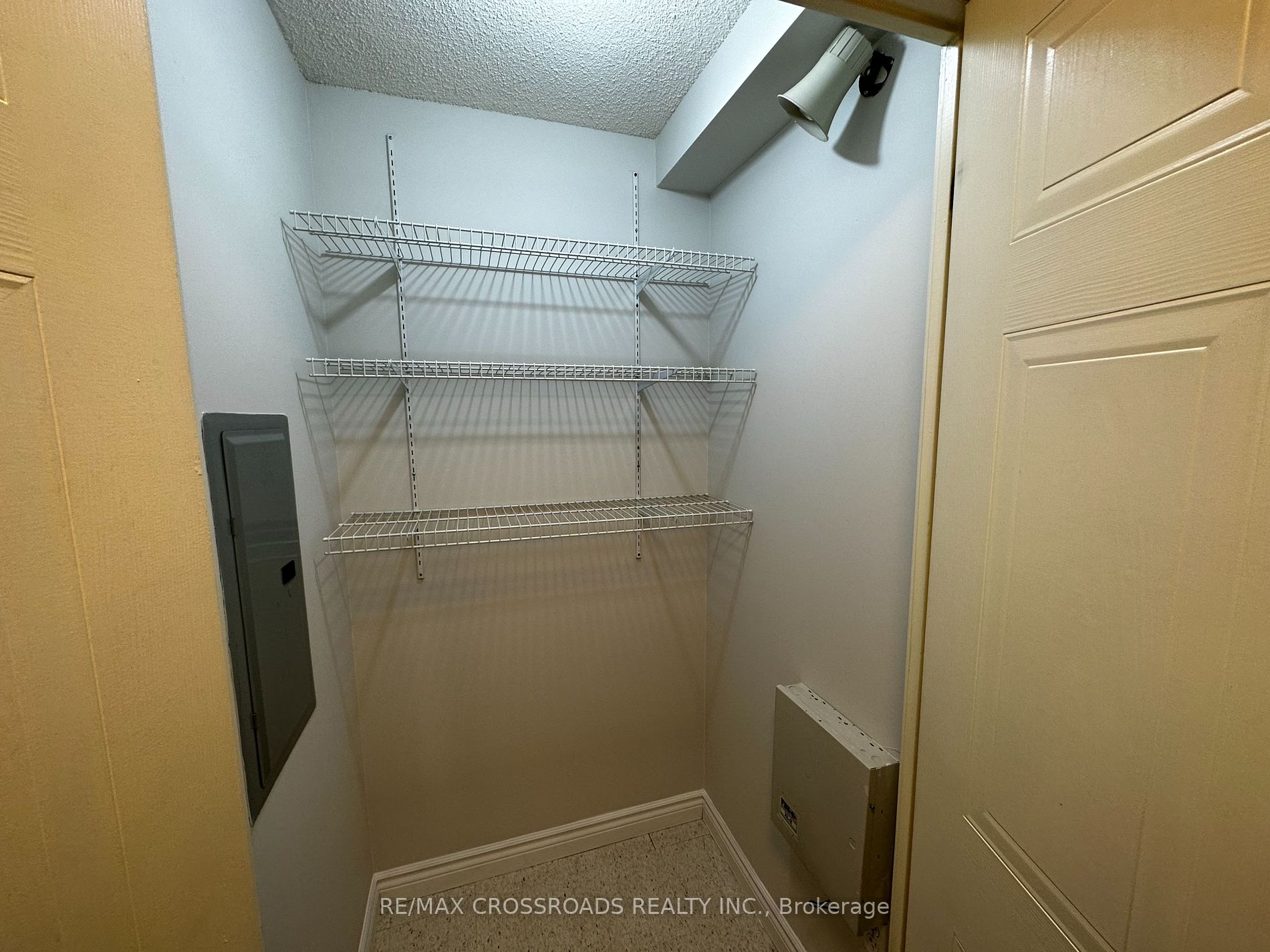 105 Victoria Street, #1003