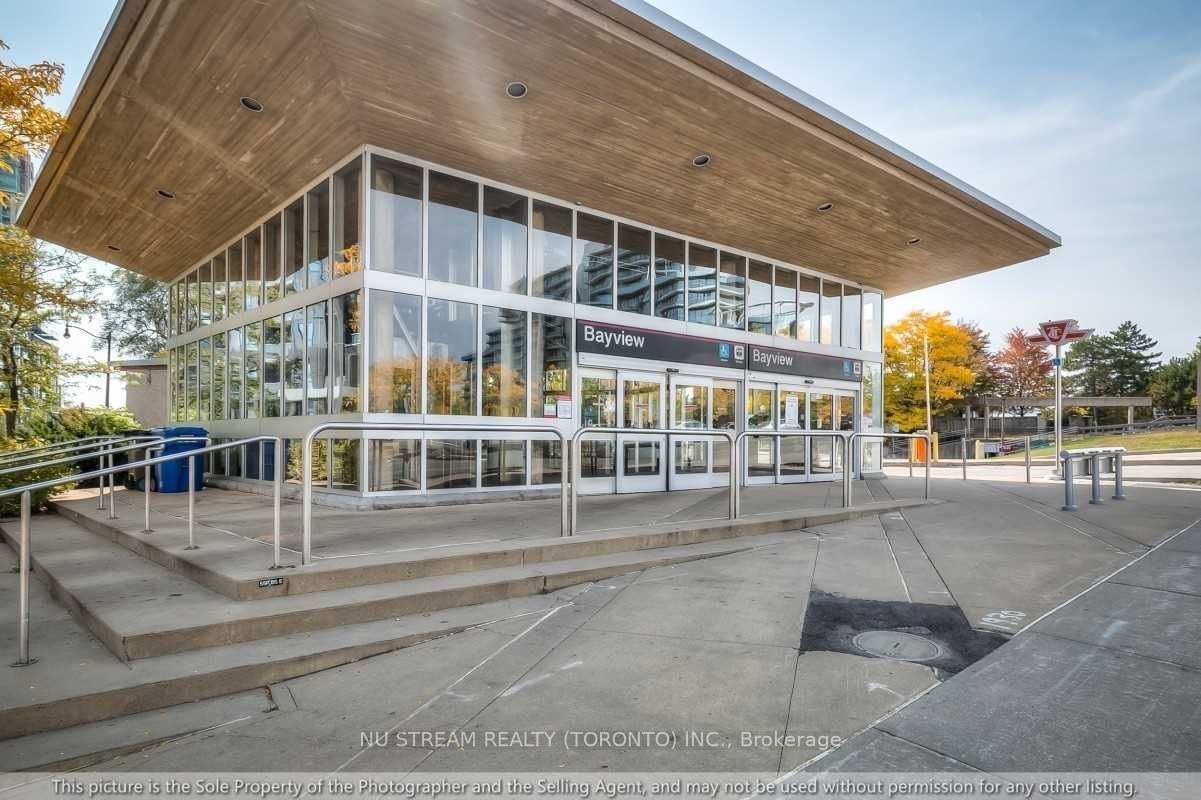 7 Kenaston Gardens, #507