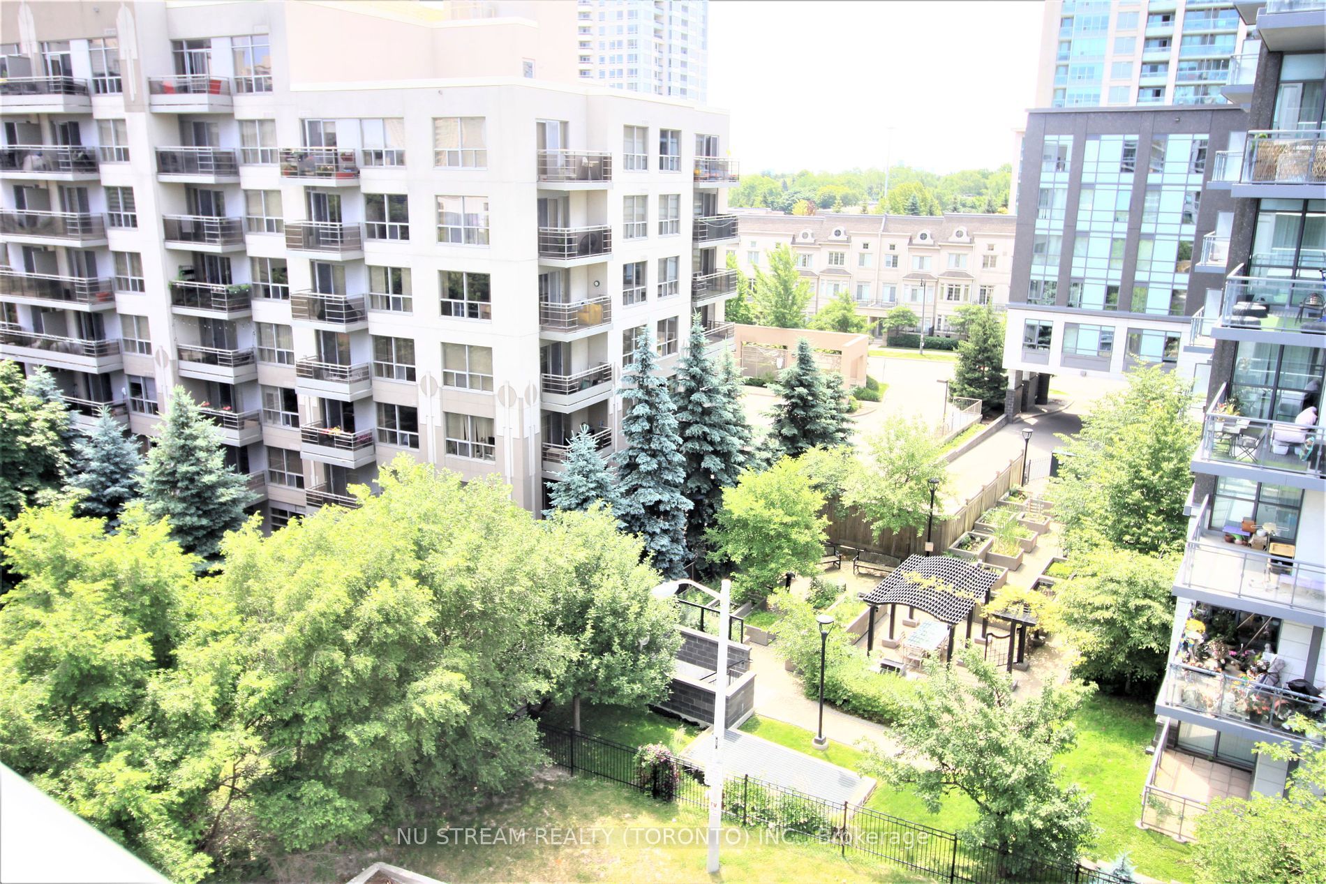 7 Kenaston Gardens, #507