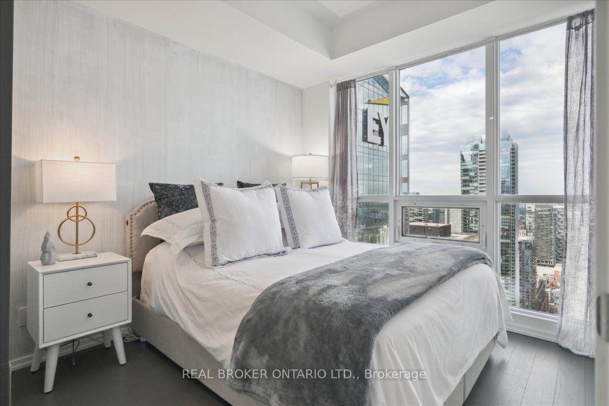 70 Temperance Street, #5215