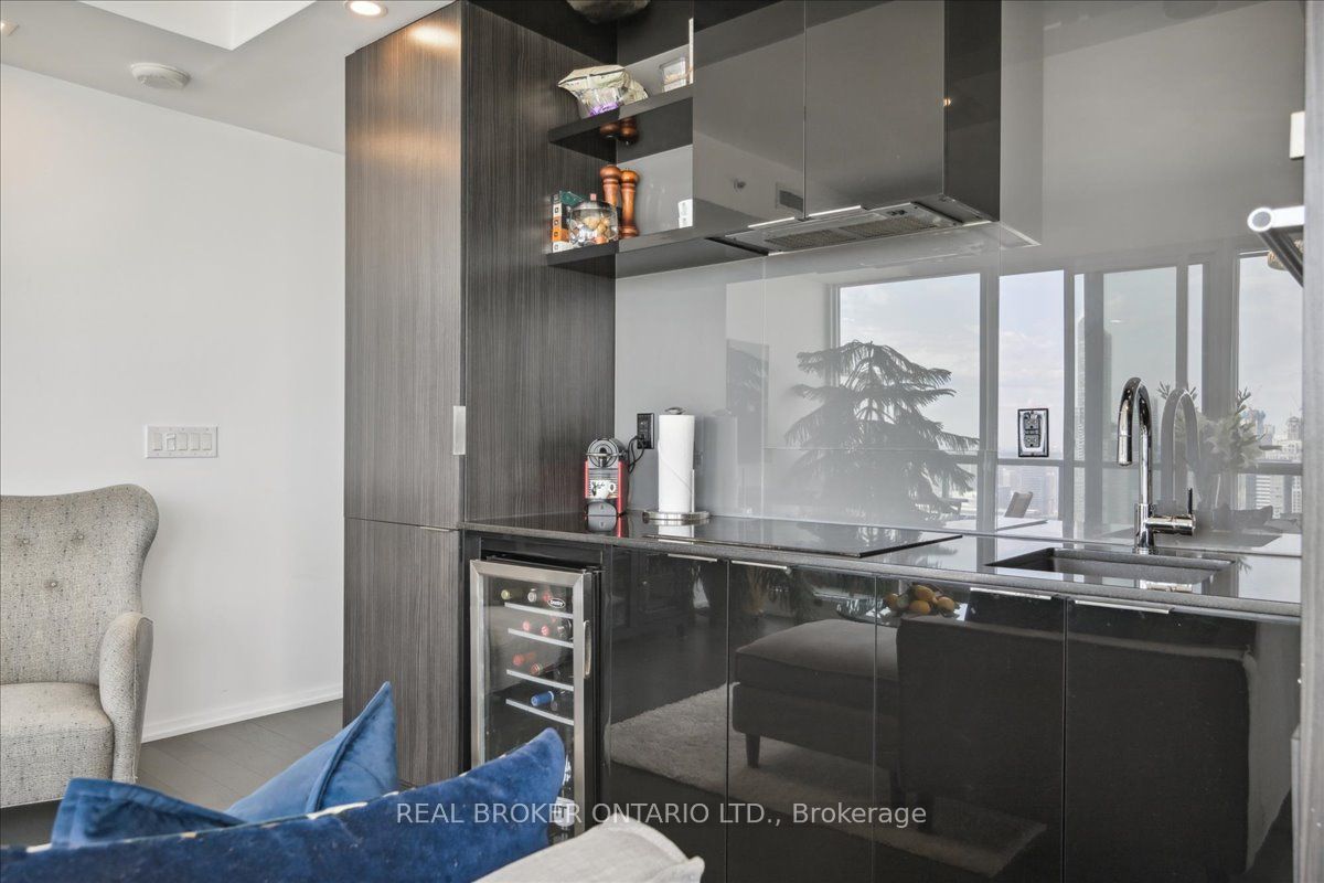 70 Temperance Street, #5215