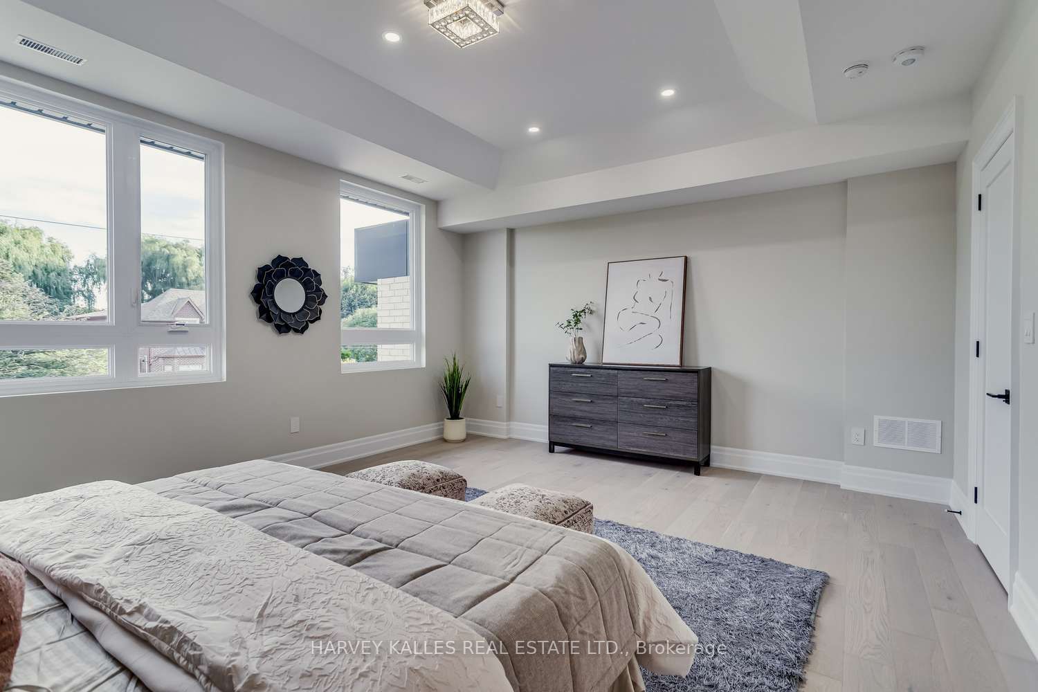 150 Viewmount Avenue