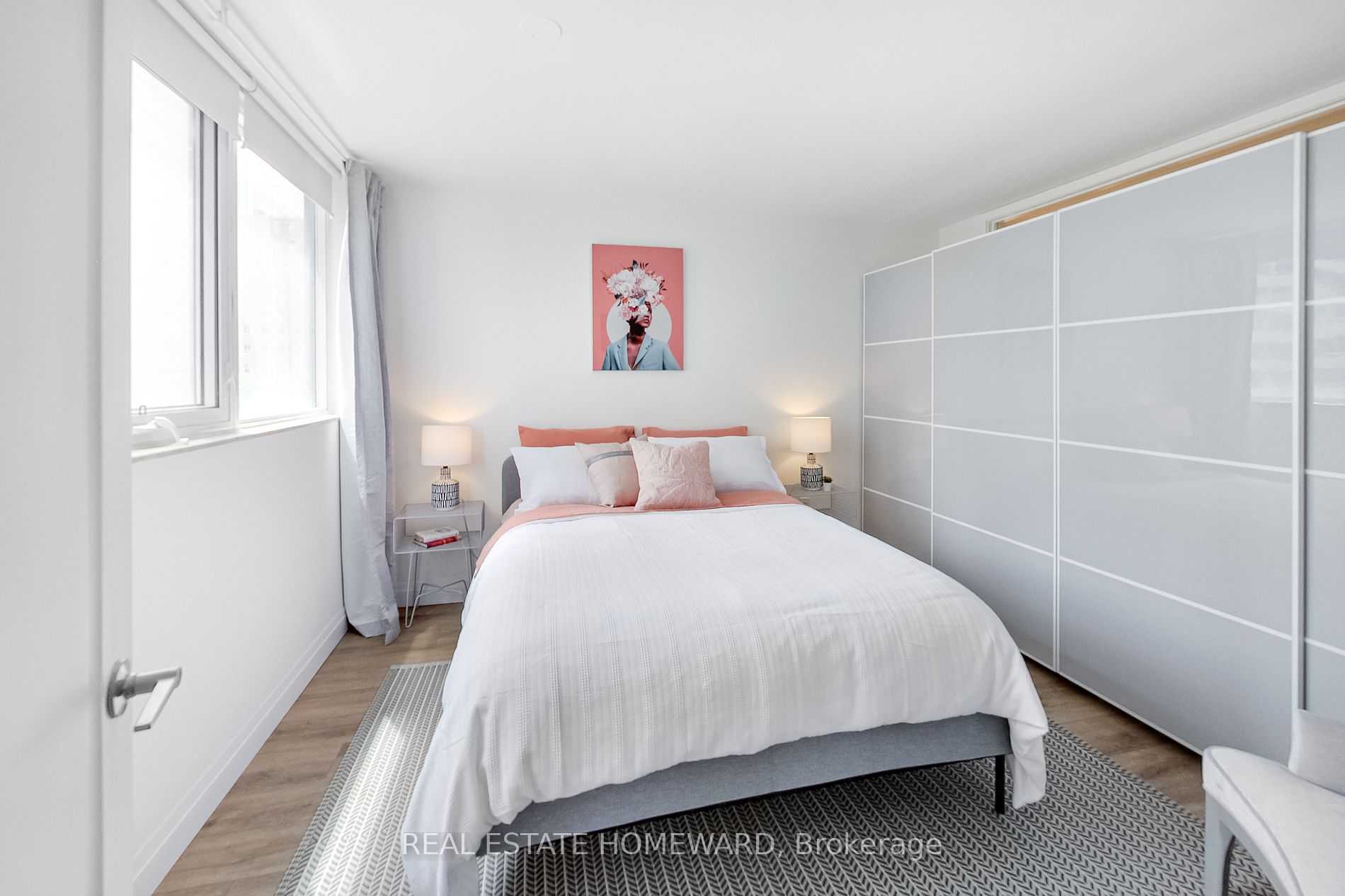 360 Bloor St E, #511