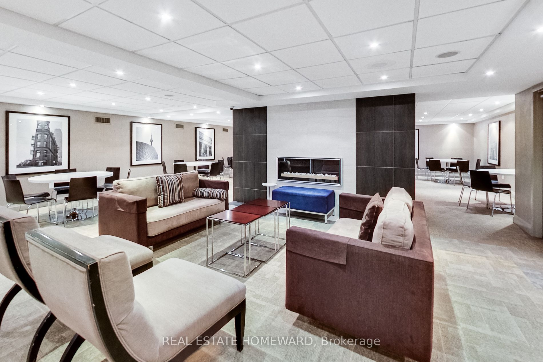 360 Bloor St E, #511