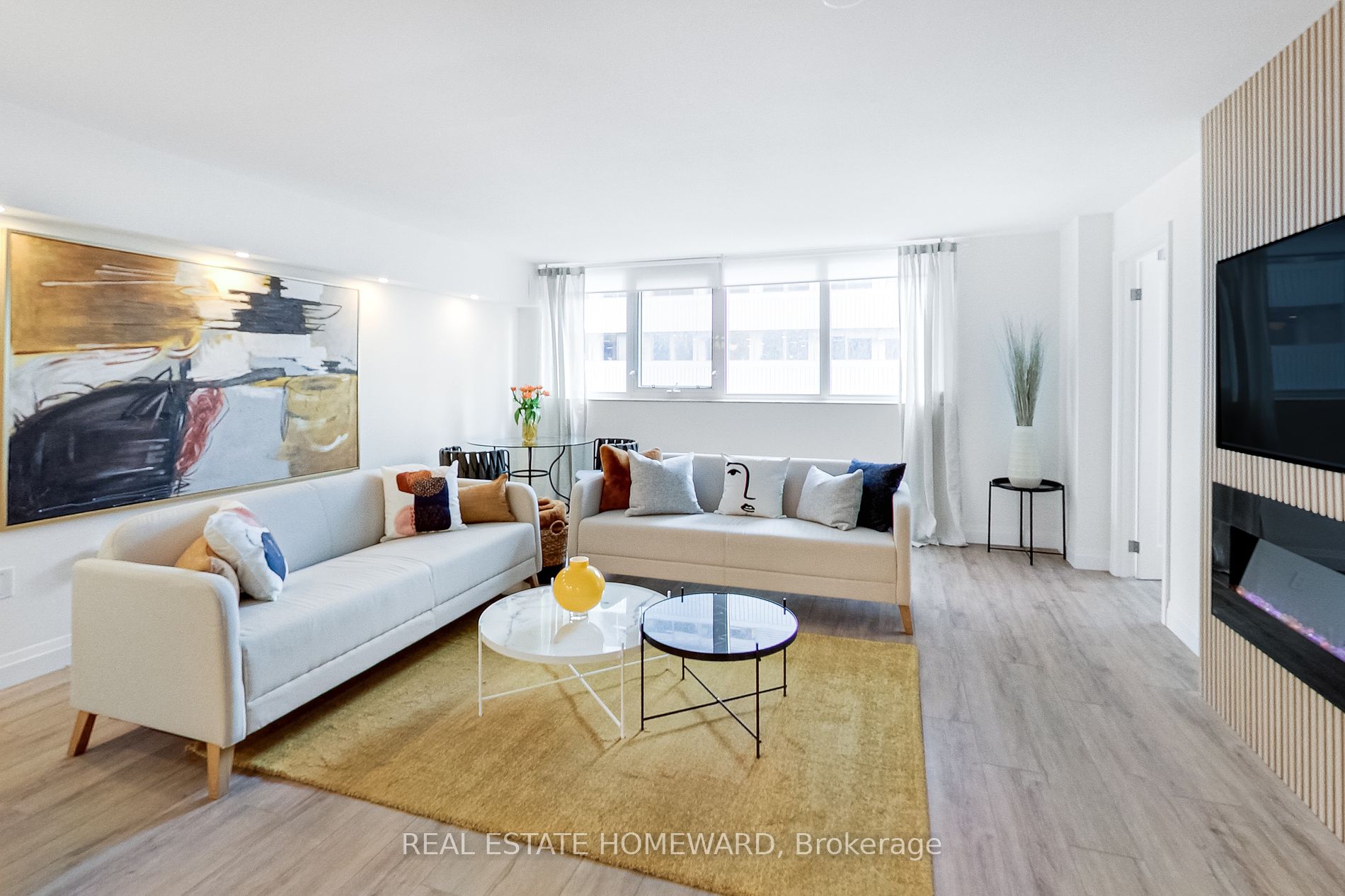 360 Bloor St E, #511