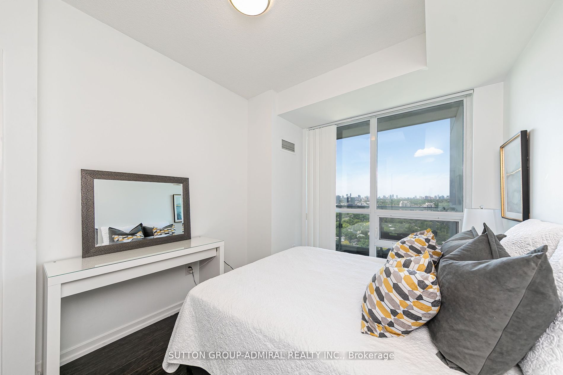 62 Forest Manor Rd, #1610