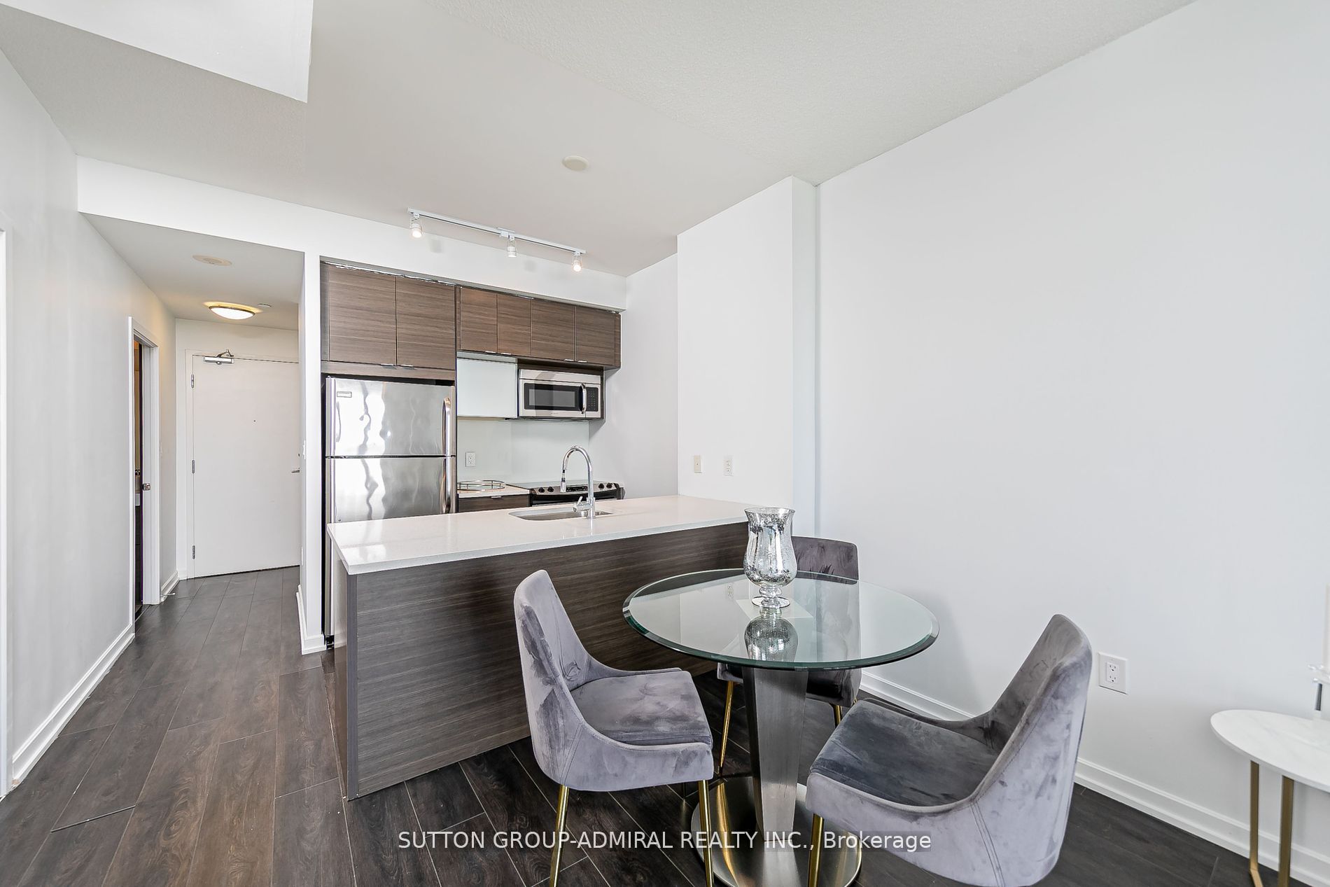 62 Forest Manor Rd, #1610