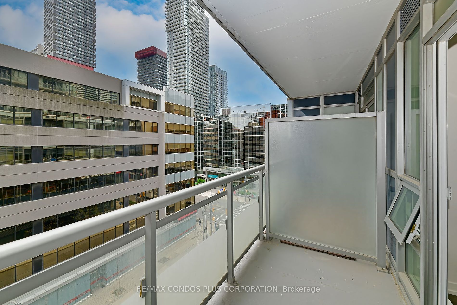 89 Dunfield Avenue, #514