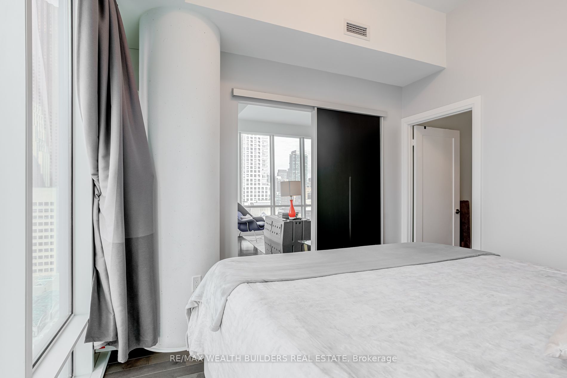 8 The Esplanade, #2105