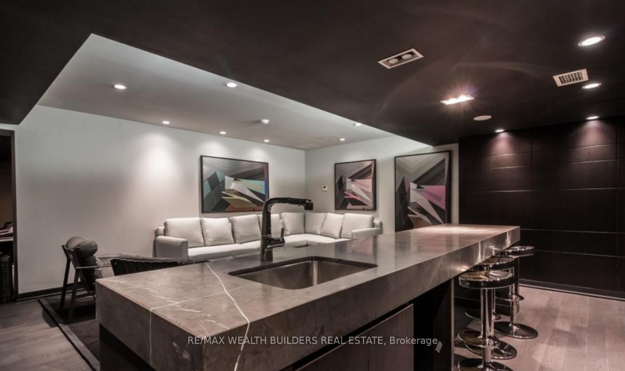 8 The Esplanade, #2105