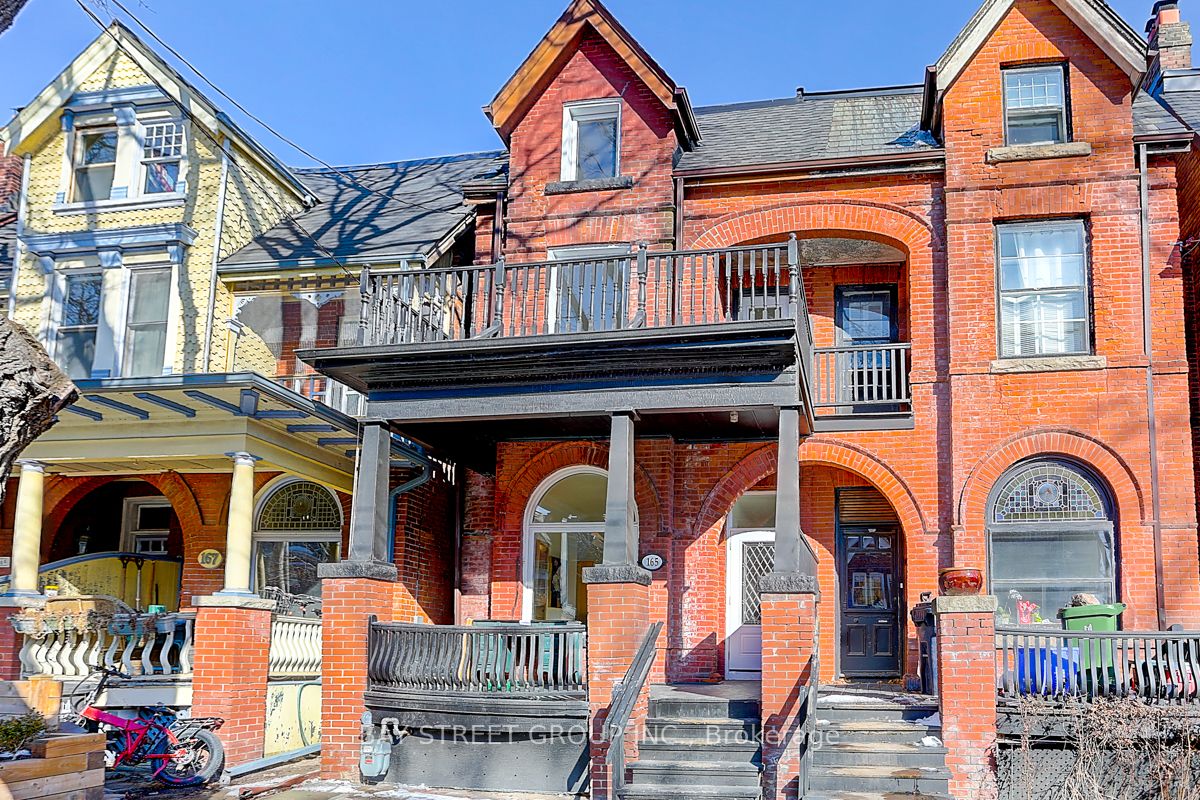 165 Howland Ave