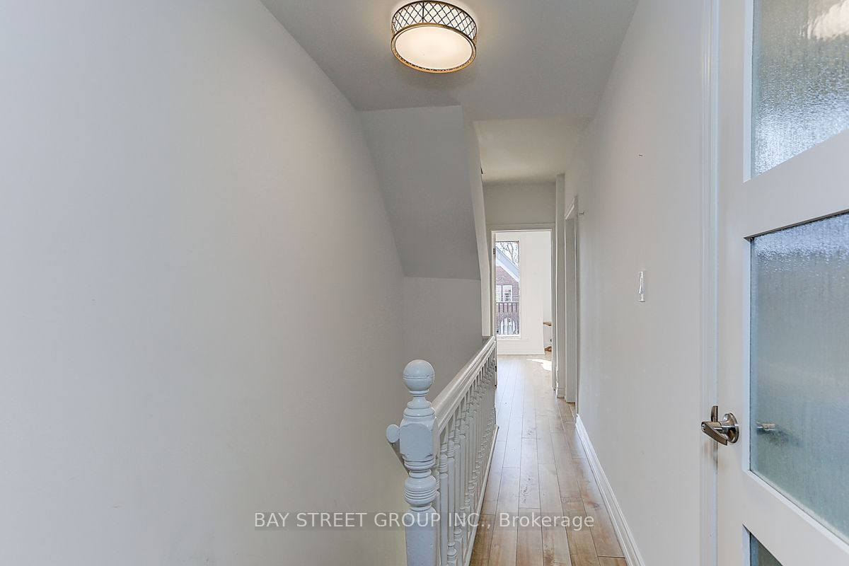 165 Howland Ave