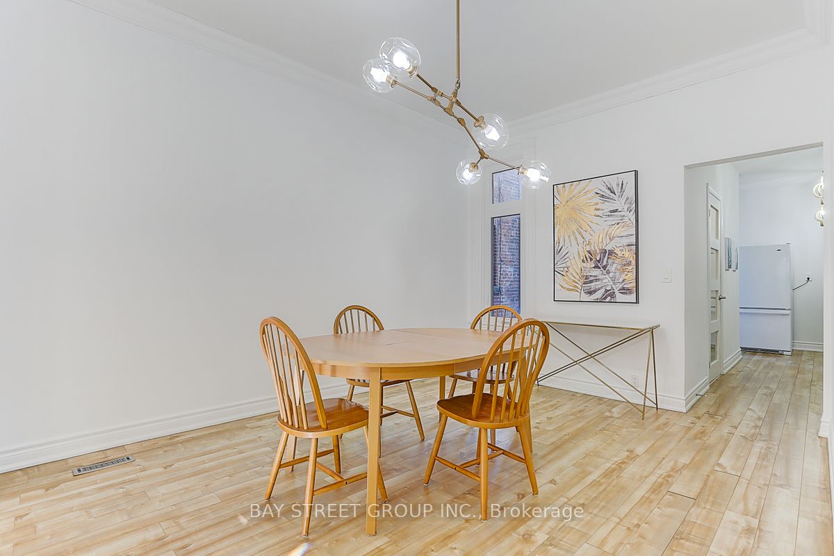 165 Howland Ave